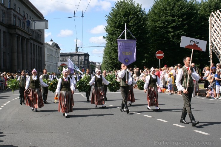 XXV Vispārējo latviešu Dziesmu un XV Deju svētku gājiens - bildēs meklē sevi vai savu kolektīvu. XXV Vispārējo latviešu Dziesmu un XV Deju svētku gājiens - bildēs meklē sevi vai savu kolektīvu. 99008