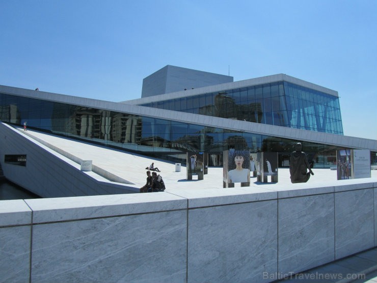 Oslo operas ēka tika atklāta tikai 2008. gadā, taču jau ir kļuvusi par vienu no pilsētas simboliem. Oslo operas ēka tika atklāta tikai 2008. gadā, taču jau ir kļuvusi par vienu no pilsētas simboliem. 99070