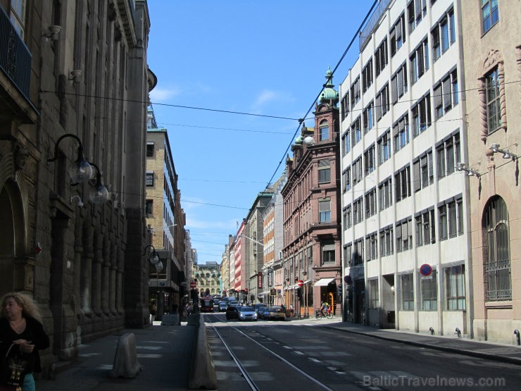 Oslo ielās redzamas pievilcīgas ēkas, katra ar savu īpatnību un 
