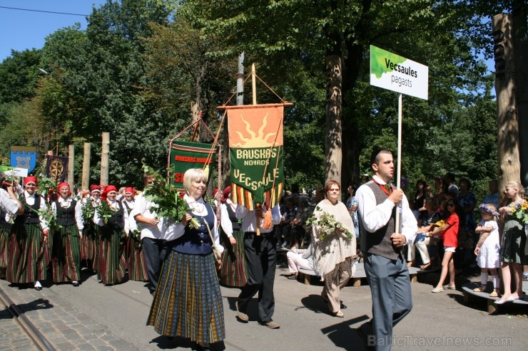 XXV Vispārējo latviešu Dziesmu un XV Deju svētku gājiens - bildēs meklē sevi vai savu kolektīvu. XXV Vispārējo latviešu Dziesmu un XV Deju svētku gājiens - bildēs meklē sevi vai savu kolektīvu. 99314