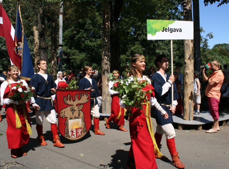 XXV Vispārējo latviešu Dziesmu un XV Deju svētku gājiens - bildēs meklē sevi vai savu kolektīvu. XXV Vispārējo latviešu Dziesmu un XV Deju svētku gājiens - bildēs meklē sevi vai savu kolektīvu. 99335