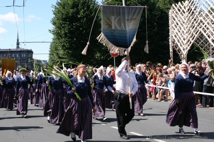 XXV Vispārējo latviešu Dziesmu un XV Deju svētku gājiens - bildēs meklē sevi vai savu kolektīvu. XXV Vispārējo latviešu Dziesmu un XV Deju svētku gājiens - bildēs meklē sevi vai savu kolektīvu. 99685