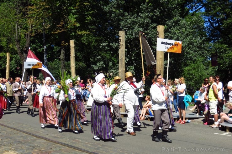 XXV Vispārējo latviešu Dziesmu un XV Deju svētku gājiens - bildēs meklē sevi vai savu kolektīvu. XXV Vispārējo latviešu Dziesmu un XV Deju svētku gājiens - bildēs meklē sevi vai savu kolektīvu. 99928
