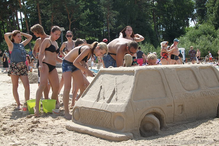 Kūrortpilsēta Jūrmala ir Latvijas pludmales tūrisma vizītkarte. Foto sponsors: www.tourism.jurmala.lv Kūrortpilsēta Jūrmala ir Latvijas pludmales tūrisma vizītkarte. Foto sponsors: www.tourism.jurmala.lv 99965