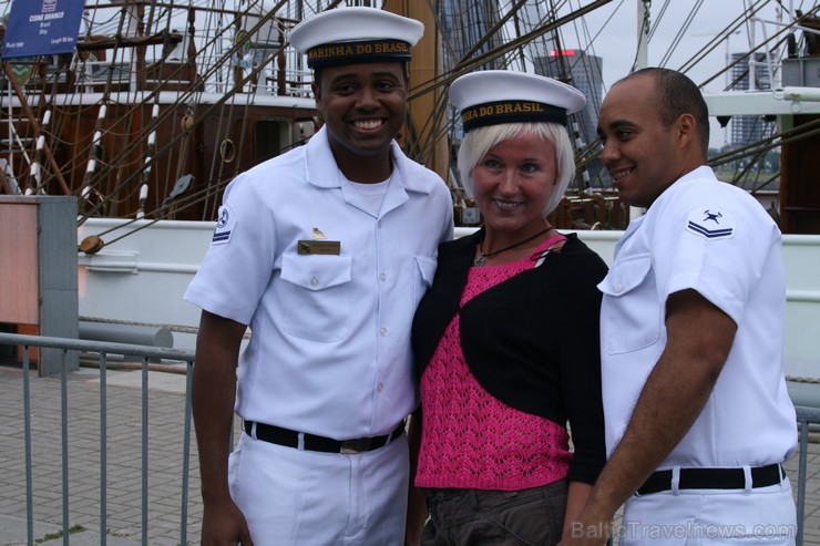 The Tall Ships Races 2013 laikā apmeklētājiem paredzētas dažādas aktivitātes - arī fotogrāfēšanās kopā ar regates dalībniekiem The Tall Ships Races 2013 laikā apmeklētājiem paredzētas dažādas aktivitātes - arī fotogrāfēšanās kopā ar regates dalībniekiem 101478