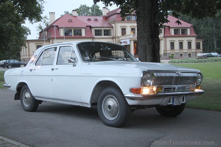 No 25. – 27. jūlijam (2013) tiek aizvadīts 5. Jubilejas Dikļu pils Retro rallijs. Foto sponsors: www.diklupils.lv 101613