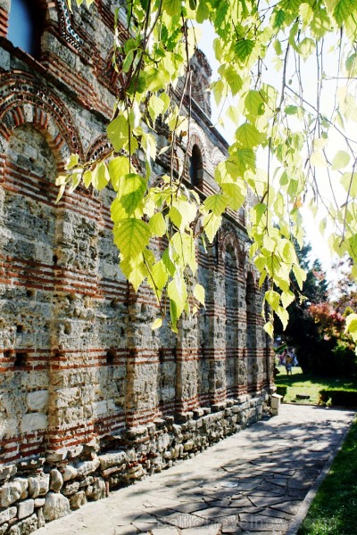 Nesebrā ir saglabājušies vērtīgi dažādu laikmetu vēstures pieminekļi – romiešu valdīšanas perioda un viduslaiku cietokšņa sienas. Foto sponsors: www.n 103299