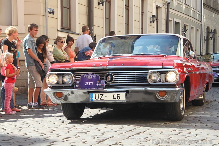 17.08.2013 Rīgas svētku ietvaros norisinājās gada lielākais seno spēkratu salidojums «Rīga Retro 2013». Foto sponsors: www.grandpalaceriga.com 17.08.2013 Rīgas svētku ietvaros norisinājās gada lielākais seno spēkratu salidojums «Rīga Retro 2013». Foto sponsors: www.grandpalaceriga.com 103454