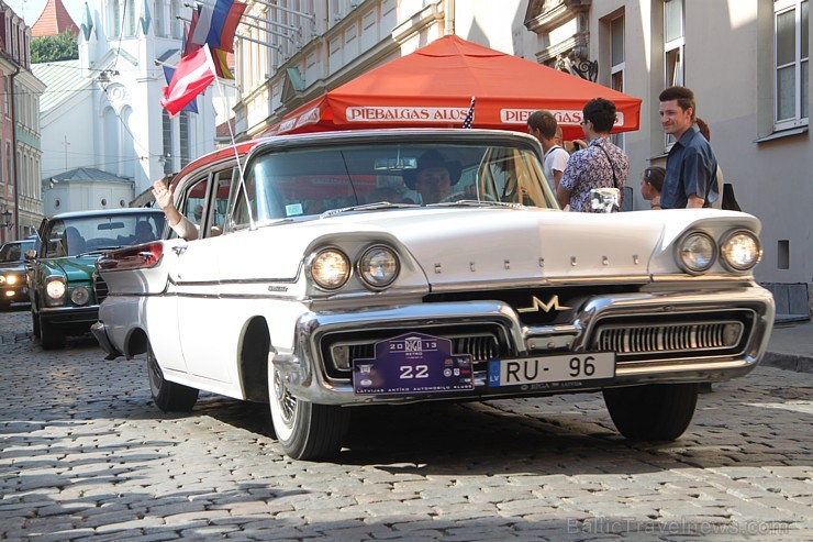 17.08.2013 Rīgas svētku ietvaros norisinājās gada lielākais seno spēkratu salidojums «Rīga Retro 2013». Foto sponsors: www.grandpalaceriga.com 17.08.2013 Rīgas svētku ietvaros norisinājās gada lielākais seno spēkratu salidojums «Rīga Retro 2013». Foto sponsors: www.grandpalaceriga.com 103497
