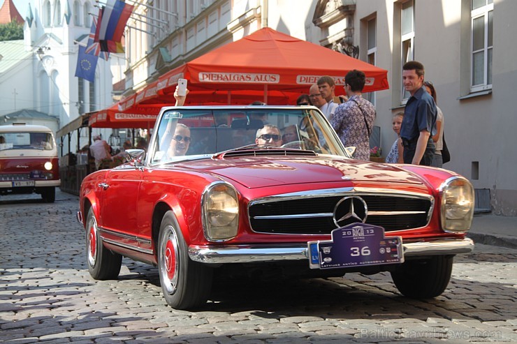 17.08.2013 Rīgas svētku ietvaros norisinājās gada lielākais seno spēkratu salidojums «Rīga Retro 2013». Foto sponsors: www.grandpalaceriga.com 17.08.2013 Rīgas svētku ietvaros norisinājās gada lielākais seno spēkratu salidojums «Rīga Retro 2013». Foto sponsors: www.grandpalaceriga.com 103501