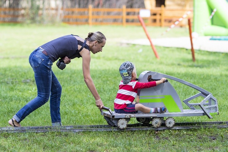 Pik Nik parks Rīgā piedāvā katram parka apmeklētājam atbilstošas atrakcijas - www.piknikparks.lv Pik Nik parks Rīgā piedāvā katram parka apmeklētājam atbilstošas atrakcijas - www.piknikparks.lv 104080