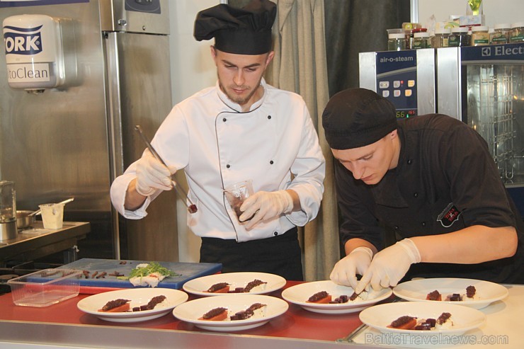 Latvijas 2013. gada pavāra konkurss (06.09.2013) pārtikas izstādē «Riga Food 2013». Vairāk informācijas - www.chef.lv Latvijas 2013. gada pavāra konkurss (06.09.2013) pārtikas izstādē «Riga Food 2013». Vairāk informācijas - www.chef.lv 105116