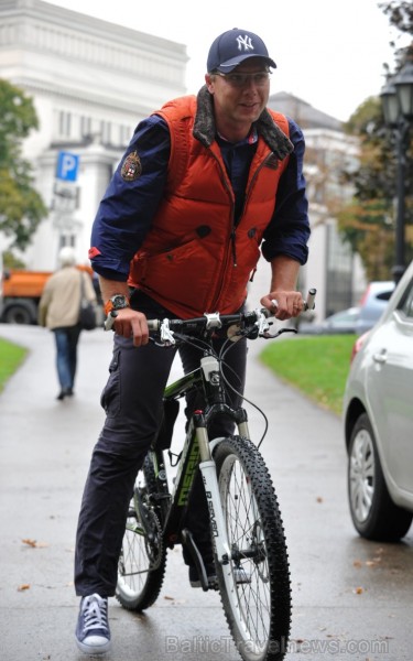 Divriteņu transports ir visātrākais un izdevīgākais pārvietošanās līdzeklis rīta sastrēgumstundā, pierādījis Mobilitātes nedēļas ietvaros veiktais sat Divriteņu transports ir visātrākais un izdevīgākais pārvietošanās līdzeklis rīta sastrēgumstundā, pierādījis Mobilitātes nedēļas ietvaros veiktais sat 105979