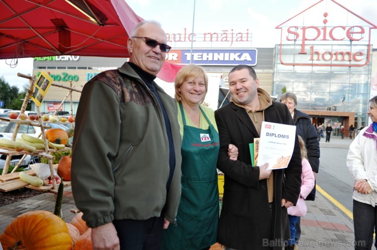 Nedēļas nogalē, 27. un 28. septembrī, Lauku labumu tirdziņā pie tirdzniecības kompleksa Spice, norisinājās Lielāko dārza velšu parāde, kurā apmeklētāj Nedēļas nogalē, 27. un 28. septembrī, Lauku labumu tirdziņā pie tirdzniecības kompleksa Spice, norisinājās Lielāko dārza velšu parāde, kurā apmeklētāj 107054