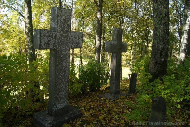 Sunākstes vecie kapi glabā daudzus dzīvesstāstus, tai skaitā Vārnavas muižas īpašnieka meitas un Vecā Stendera Sunākstes vecie kapi glabā daudzus dzīvesstāstus, tai skaitā Vārnavas muižas īpašnieka meitas un Vecā Stendera 107188