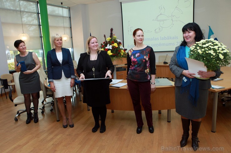 Jūrmalas pilsētas domē 11.10.13 godināja konkursa Jūrmalas labākais ēdināšanas uzņēmums 2013 uzvarētājus. Žūrija visaugstāk novērtējusi restorānu Cavi 107509