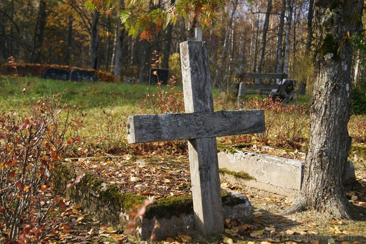 Kankaļu Svētā Jāņa Kristītāja Romas katoļu baznīca ir Eiropas nozīmes koka arhitektūras piemineklis. Tā atrodas Neretas novada Mazzalves pagastā Kankaļu Svētā Jāņa Kristītāja Romas katoļu baznīca ir Eiropas nozīmes koka arhitektūras piemineklis. Tā atrodas Neretas novada Mazzalves pagastā 107731