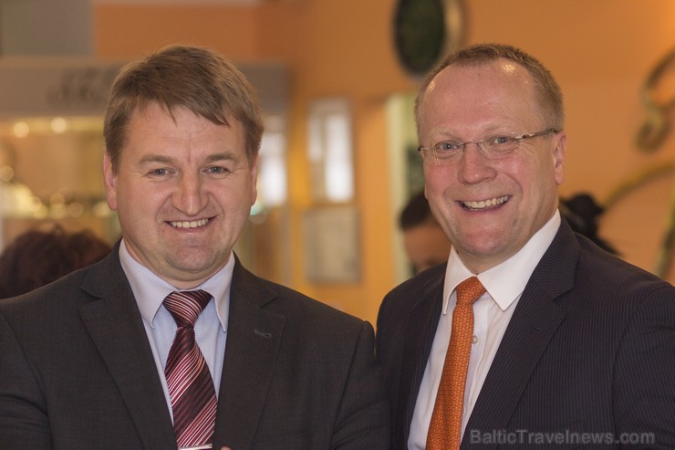 «BalticTravelnews.com» direktors Aivars Mackevičs un viesnīcas «Baltic Beach Hotel» direktors Marko Hitonens (Marko Hytönen) «BalticTravelnews.com» direktors Aivars Mackevičs un viesnīcas «Baltic Beach Hotel» direktors Marko Hitonens (Marko Hytönen) 107756