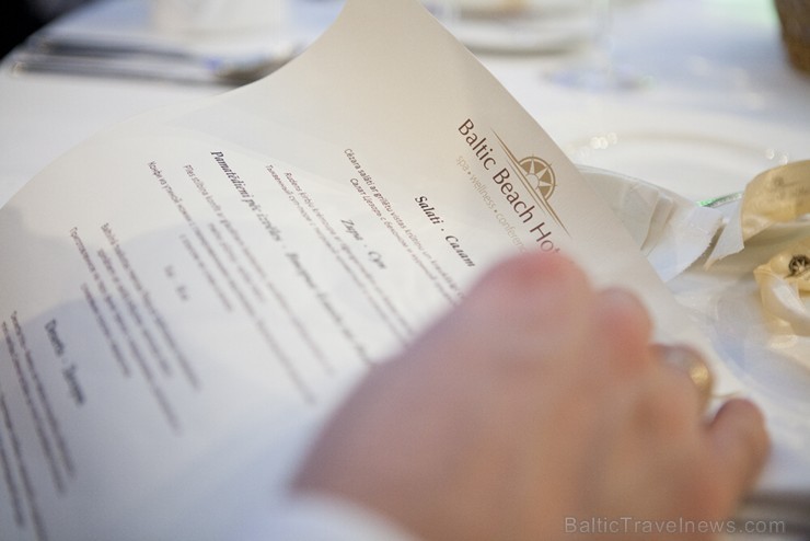 Baltic Beach Hotel Jūrmalā aicina piedalīties Brīnumainajās Ziemassvētku vakariņās 18. un 20. decembrī. Attēlā ieskats 16. novembra vakariņās. Vairāk Baltic Beach Hotel Jūrmalā aicina piedalīties Brīnumainajās Ziemassvētku vakariņās 18. un 20. decembrī. Attēlā ieskats 16. novembra vakariņās. Vairāk 109867