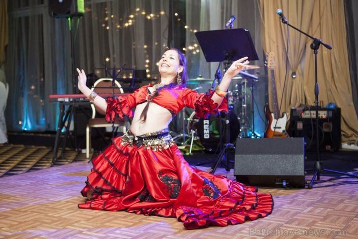 Baltic Beach Hotel Jūrmalā aicina piedalīties Brīnumainajās Ziemassvētku vakariņās 18. un 20. decembrī. Attēlā ieskats 16. novembra vakariņās. Vairāk Baltic Beach Hotel Jūrmalā aicina piedalīties Brīnumainajās Ziemassvētku vakariņās 18. un 20. decembrī. Attēlā ieskats 16. novembra vakariņās. Vairāk 109884