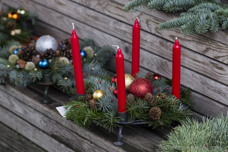 Rīgas Centrāltirgū šobrīd pieejama plaša adventes vainagu izvēle, kā arī vainagu pamatnes, ko pēc tam var izdekorēt pašu spēkiem Rīgas Centrāltirgū šobrīd pieejama plaša adventes vainagu izvēle, kā arī vainagu pamatnes, ko pēc tam var izdekorēt pašu spēkiem 110041