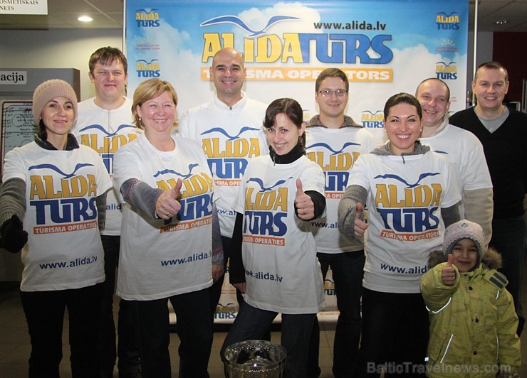 Latvijas tūroperators «Alida Tūrs» (www.alida.lv) sarīkoja 30.11.2013 Volvo ledus hallē pasākumu «Ar Alida uz slidām» Latvijas tūroperators «Alida Tūrs» (www.alida.lv) sarīkoja 30.11.2013 Volvo ledus hallē pasākumu «Ar Alida uz slidām» 110125