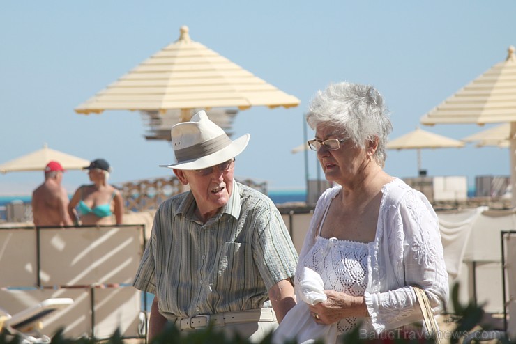 Travelnews.lv dzīvo un iepazīst Hurgadas viesnīcu «SunrisE Holidays Resort». Vairāk informācijas par ceļojumiem uz Ēģipti - www.goadventure.lv Travelnews.lv dzīvo un iepazīst Hurgadas viesnīcu «SunrisE Holidays Resort». Vairāk informācijas par ceļojumiem uz Ēģipti - www.goadventure.lv 110654