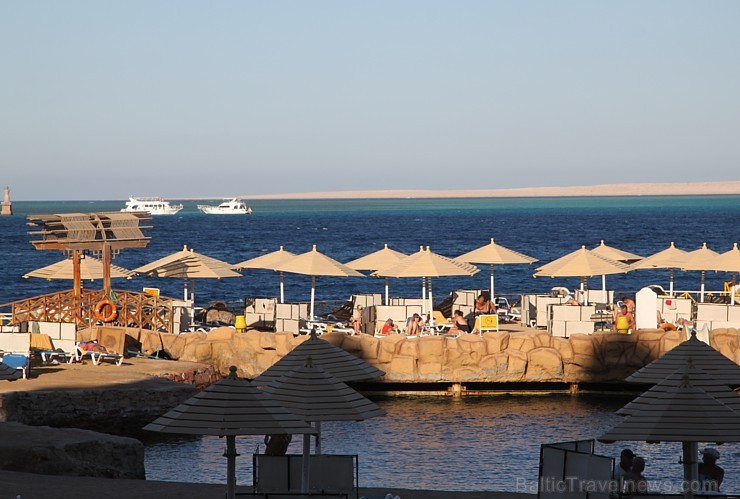 Travelnews.lv dzīvo un iepazīst Hurgadas viesnīcu «SunrisE Holidays Resort». Vairāk informācijas par ceļojumiem uz Ēģipti - www.goadventure.lv Travelnews.lv dzīvo un iepazīst Hurgadas viesnīcu «SunrisE Holidays Resort». Vairāk informācijas par ceļojumiem uz Ēģipti - www.goadventure.lv 110674