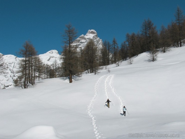 Červiņjas kūrorts atrodas Itālijas augstākajā kalnu rajonā, kurā ietilpst Monblāna un Monte Rozas dienvidu nogāzes. Vairāk informācijas - www.cervinia Červiņjas kūrorts atrodas Itālijas augstākajā kalnu rajonā, kurā ietilpst Monblāna un Monte Rozas dienvidu nogāzes. Vairāk informācijas - www.cervinia 112464