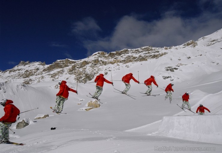 Červiņjas kūrorts atrodas Itālijas augstākajā kalnu rajonā, kurā ietilpst Monblāna un Monte Rozas dienvidu nogāzes. Vairāk informācijas - www.cervinia Červiņjas kūrorts atrodas Itālijas augstākajā kalnu rajonā, kurā ietilpst Monblāna un Monte Rozas dienvidu nogāzes. Vairāk informācijas - www.cervinia 112468