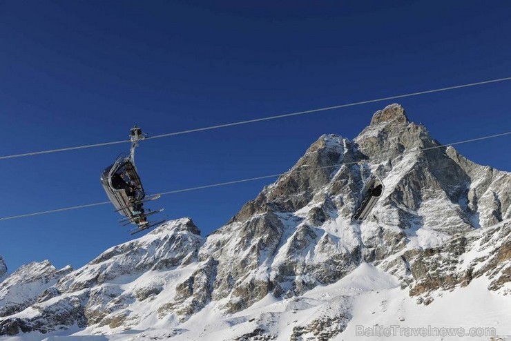 Červiņjas kūrorts atrodas Itālijas augstākajā kalnu rajonā, kurā ietilpst Monblāna un Monte Rozas dienvidu nogāzes. Vairāk informācijas - www.cervinia Červiņjas kūrorts atrodas Itālijas augstākajā kalnu rajonā, kurā ietilpst Monblāna un Monte Rozas dienvidu nogāzes. Vairāk informācijas - www.cervinia 112473