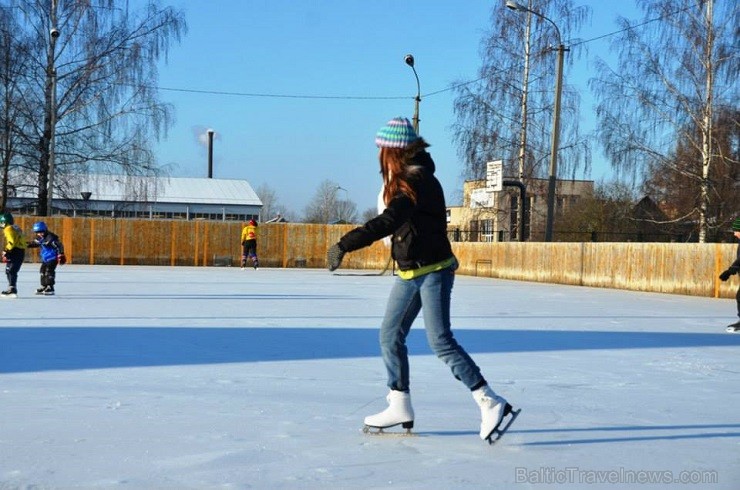 Svētdien, 19. janvārī, darbu uzsāka Jēkabpils slidotava. Brīvdienās slidotavas darba laiks būs no 11:00 līdz 20:00, bet darba dienās no 14:00 līdz 20: Svētdien, 19. janvārī, darbu uzsāka Jēkabpils slidotava. Brīvdienās slidotavas darba laiks būs no 11:00 līdz 20:00, bet darba dienās no 14:00 līdz 20: 112819