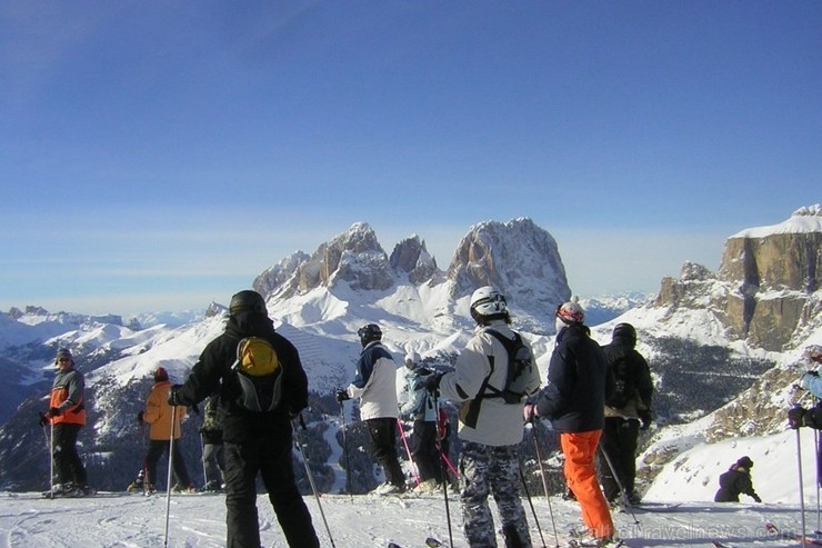 Val di Fassa kūrorts ietver vairākus mazus kūrortciematiņus - Kampitello, Kanaceja, Macina, Moena, Poca, Vigo un Soraga. Val di Fassa kūrorts ietver vairākus mazus kūrortciematiņus - Kampitello, Kanaceja, Macina, Moena, Poca, Vigo un Soraga. 113132