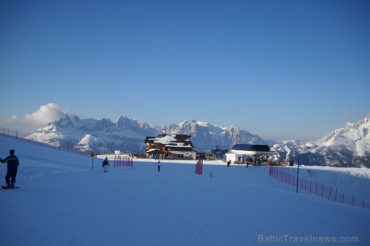Val di Fassa kūrorts ietver vairākus mazus kūrortciematiņus - Kampitello, Kanaceja, Macina, Moena, Poca, Vigo un Soraga. Val di Fassa kūrorts ietver vairākus mazus kūrortciematiņus - Kampitello, Kanaceja, Macina, Moena, Poca, Vigo un Soraga. 113135