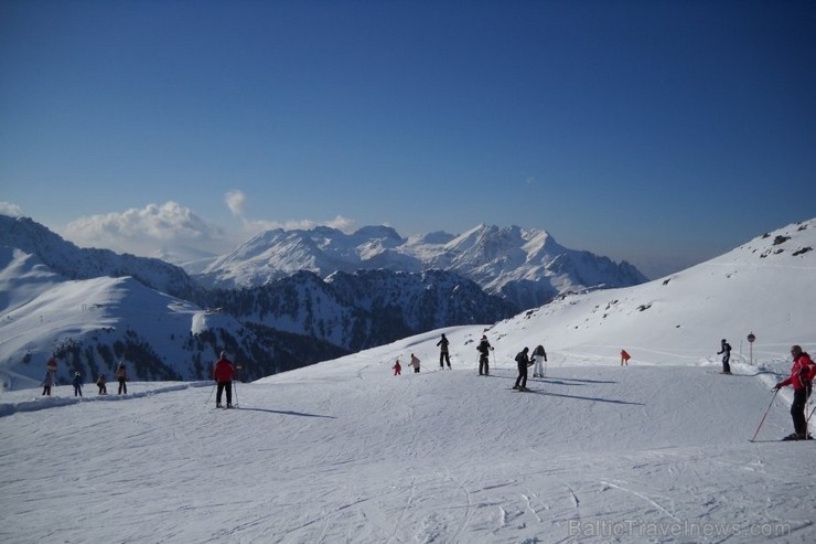 Val di Fassa kūrorts ietver vairākus mazus kūrortciematiņus - Kampitello, Kanaceja, Macina, Moena, Poca, Vigo un Soraga. Val di Fassa kūrorts ietver vairākus mazus kūrortciematiņus - Kampitello, Kanaceja, Macina, Moena, Poca, Vigo un Soraga. 113137