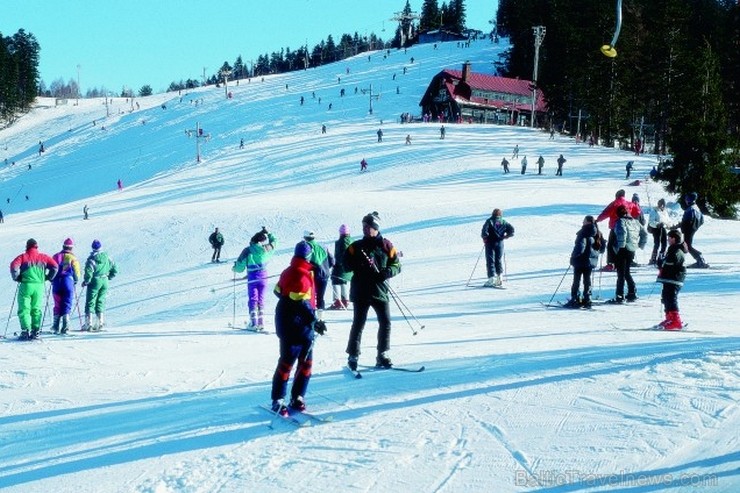 Plejsy atpūtas un slēpošanas kūrorts atrodas Slovākijā, olovske Vrchy kalnu masīvā apmēram 1000 m augstumā.Tas piedāvā 14 trases gan iesācējiem, gan p Plejsy atpūtas un slēpošanas kūrorts atrodas Slovākijā, olovske Vrchy kalnu masīvā apmēram 1000 m augstumā.Tas piedāvā 14 trases gan iesācējiem, gan p 113203