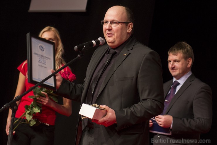 Uzvarētājs nominācijā «Uzņēmējs naktsmītņu biznesā 2013» ir Gints Dzirnieks (Radisson Blu Elizabete Hotel) Uzvarētājs nominācijā «Uzņēmējs naktsmītņu biznesā 2013» ir Gints Dzirnieks (Radisson Blu Elizabete Hotel) 114070