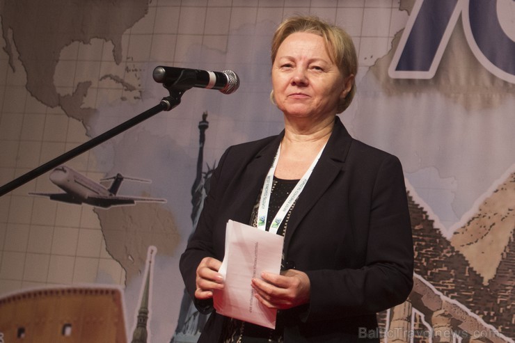 Uzvarētāju nominācijā «Par ievērojamu ieguldījumu tūrisma attīstībā» paziņo ALTA izpilddirektore Astrīda Trupovniece Uzvarētāju nominācijā «Par ievērojamu ieguldījumu tūrisma attīstībā» paziņo ALTA izpilddirektore Astrīda Trupovniece 114084