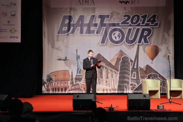 «GADA CILVĒKS TŪRISMĀ 2013» balvas dibinātājs ir BalticTravelnews.com direktors Aivars Mackevičs. Foto: Juris Ķilkuts, Fotoatelje.lv «GADA CILVĒKS TŪRISMĀ 2013» balvas dibinātājs ir BalticTravelnews.com direktors Aivars Mackevičs. Foto: Juris Ķilkuts, Fotoatelje.lv 114292