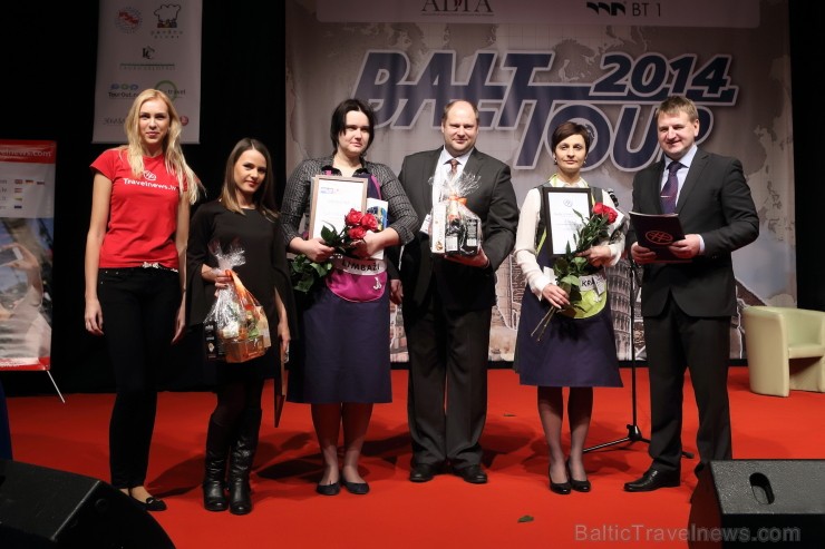 «GADA CILVĒKS TŪRISMĀ 2013» nominācijas «Tūrisma informācijas centra vadītājs 2013» laureāti ir Gita Memmēna (Saulkrastu TIC) un Ilze Millere (Limbažu «GADA CILVĒKS TŪRISMĀ 2013» nominācijas «Tūrisma informācijas centra vadītājs 2013» laureāti ir Gita Memmēna (Saulkrastu TIC) un Ilze Millere (Limbažu 114324
