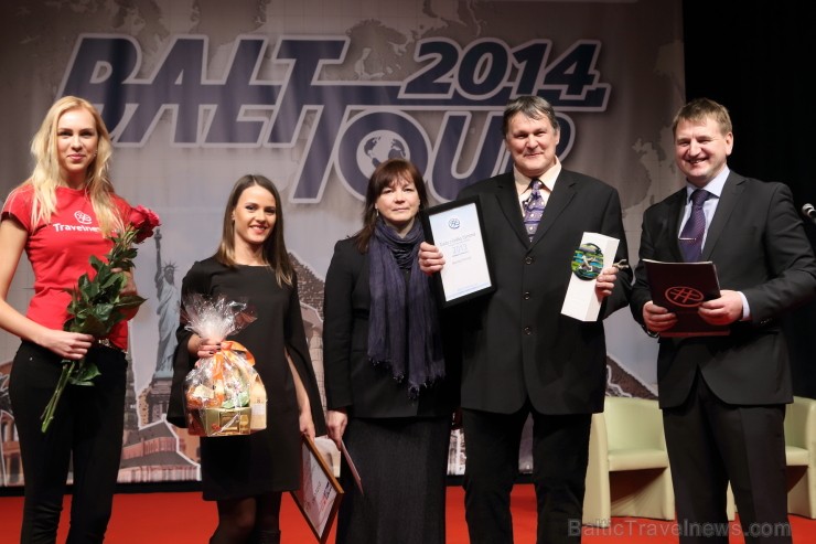 «GADA CILVĒKS TŪRISMĀ 2013» nominācijas «Tūrisma žurnālists 2013» laureāts ir fotogrāfs Mārtiņš Purviņš (Delfi.lv). Foto: J. Ķilkuts, Fotoatelje.lv «GADA CILVĒKS TŪRISMĀ 2013» nominācijas «Tūrisma žurnālists 2013» laureāts ir fotogrāfs Mārtiņš Purviņš (Delfi.lv). Foto: J. Ķilkuts, Fotoatelje.lv 114330