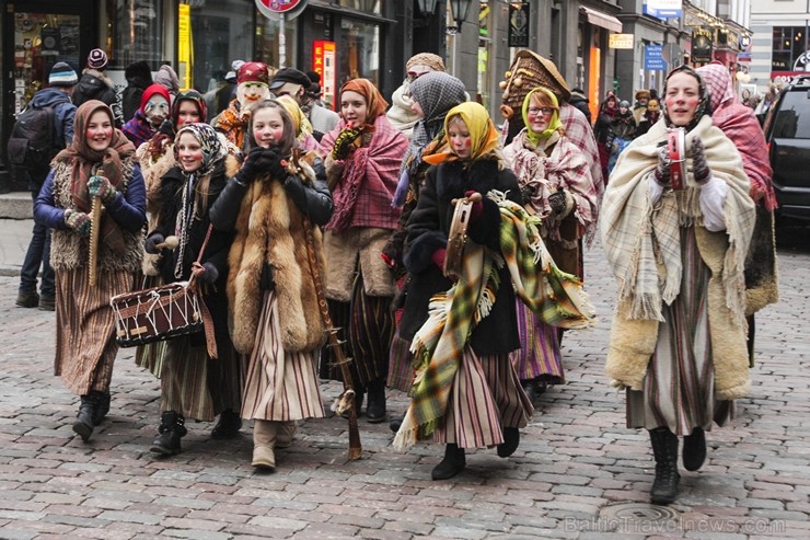 Vecrīgā norisinājies Lielais masku gājiens 114853