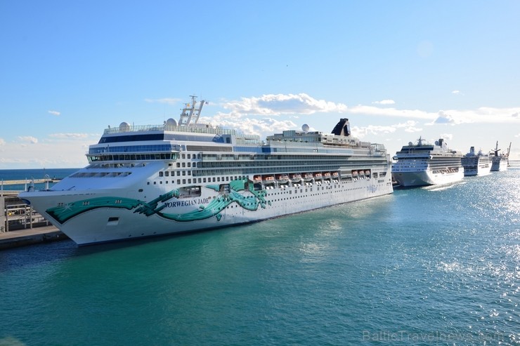 Mūsu mājas, kruīza kuģis NCL Jade Barselonas ostā. Vairāk informācijas www.remirotravel.lv 115113