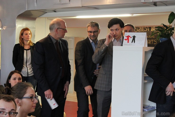 27.02.2014 Turībā tika atklāts realitātes šovam līdzīgs konkurss Biznesa nakts, kur 15 komandas izstrādā biznesa idejas un cīnās par galveno konkursa 27.02.2014 Turībā tika atklāts realitātes šovam līdzīgs konkurss Biznesa nakts, kur 15 komandas izstrādā biznesa idejas un cīnās par galveno konkursa 115457