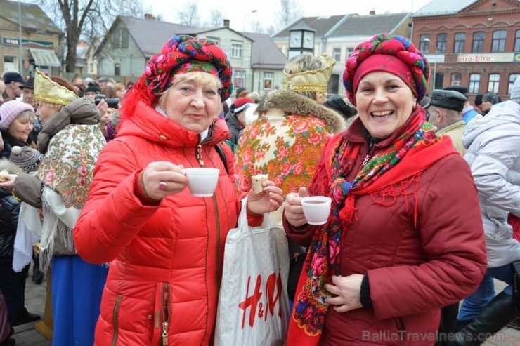 Jēkabpilī 1.martā Vecpilsētas laukumā notikusi Ziemas pavadīšana un Pavasara sagaidīšana jeb Masļeņicas svinēšana, ko ik gadu organizē Jēkabpils kriev Jēkabpilī 1.martā Vecpilsētas laukumā notikusi Ziemas pavadīšana un Pavasara sagaidīšana jeb Masļeņicas svinēšana, ko ik gadu organizē Jēkabpils kriev 115644
