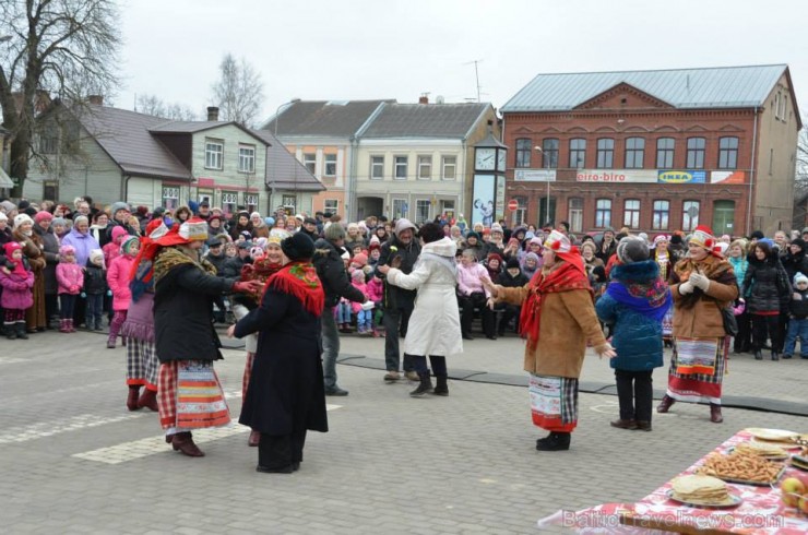 Jēkabpilī 1.martā Vecpilsētas laukumā notikusi Ziemas pavadīšana un Pavasara sagaidīšana jeb Masļeņicas svinēšana, ko ik gadu organizē Jēkabpils kriev Jēkabpilī 1.martā Vecpilsētas laukumā notikusi Ziemas pavadīšana un Pavasara sagaidīšana jeb Masļeņicas svinēšana, ko ik gadu organizē Jēkabpils kriev 115649