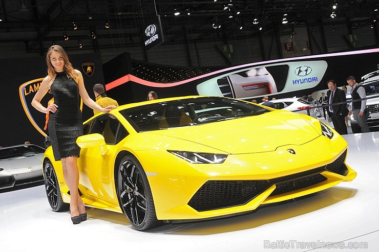 No 2014.gada 6.marta līdz 16.martam Ženēvas autoizstādē (www.salon-auto.ch) prezentē jaunākās automašīnas un skaistules Foto: UnitedPictures No 2014.gada 6.marta līdz 16.martam Ženēvas autoizstādē (www.salon-auto.ch) prezentē jaunākās automašīnas un skaistules Foto: UnitedPictures 115911