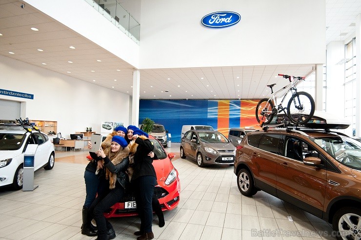 Kopumā vairāk nekā 500 selfiji 8.martā tika radīti FORD salonā, kur atradās viens no BTA Sieviešu dienas rallija kontrolpunktiem Kopumā vairāk nekā 500 selfiji 8.martā tika radīti FORD salonā, kur atradās viens no BTA Sieviešu dienas rallija kontrolpunktiem 116592