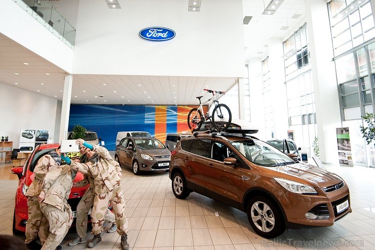 Inchcape Motors Latvija, oficiālā BTA Sieviešu dienas rallija auto – FORD zīmola pārstāvis Latvijā, izveidojis vienu no lielākajām t.s. selfiju galeri Inchcape Motors Latvija, oficiālā BTA Sieviešu dienas rallija auto – FORD zīmola pārstāvis Latvijā, izveidojis vienu no lielākajām t.s. selfiju galeri 116594
