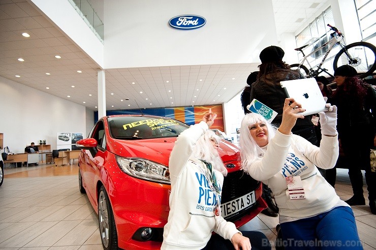 Inchcape Motors Latvija, oficiālā BTA Sieviešu dienas rallija auto – FORD zīmola pārstāvis Latvijā, izveidojis vienu no lielākajām t.s. selfiju galeri Inchcape Motors Latvija, oficiālā BTA Sieviešu dienas rallija auto – FORD zīmola pārstāvis Latvijā, izveidojis vienu no lielākajām t.s. selfiju galeri 116597